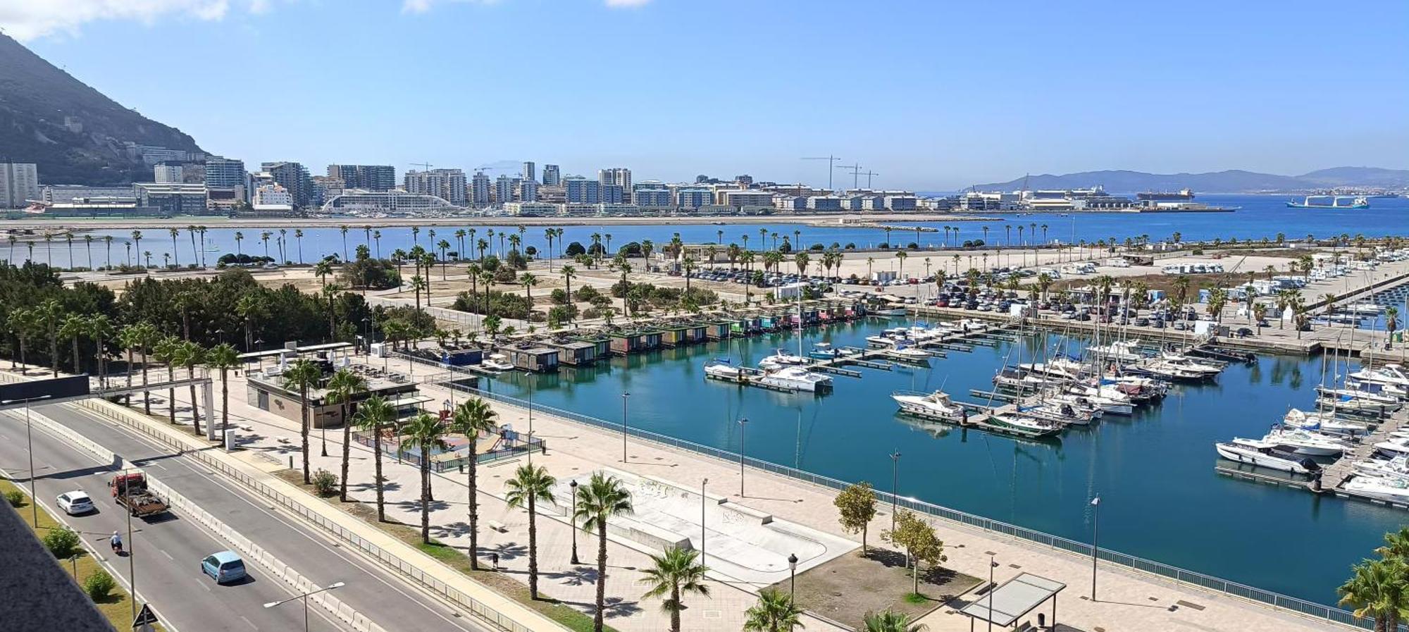 Ohtels Campo De Gibraltar Hotel La Linea de la Concepcion Luaran gambar