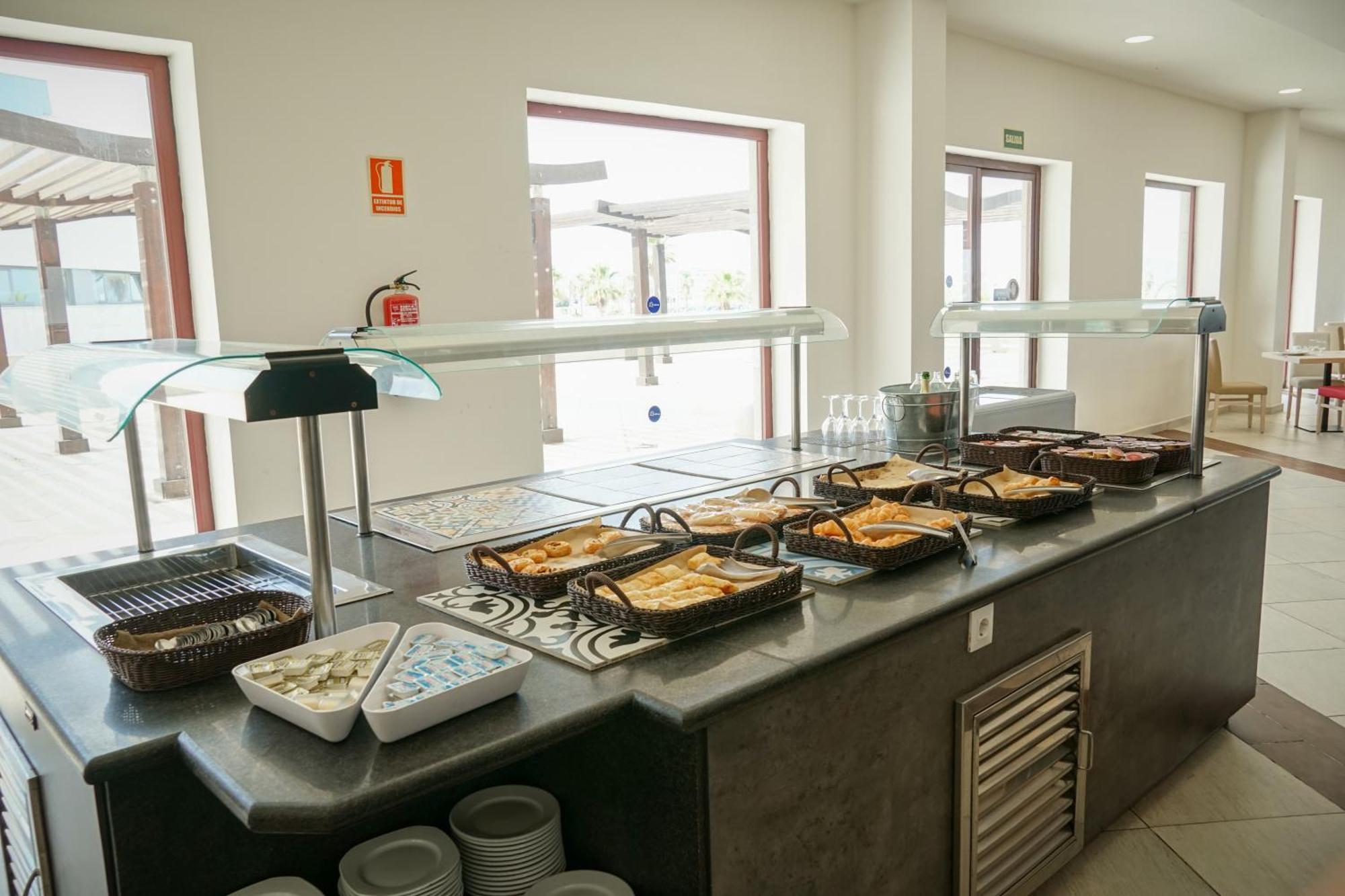 Ohtels Campo De Gibraltar Hotel La Linea de la Concepcion Luaran gambar